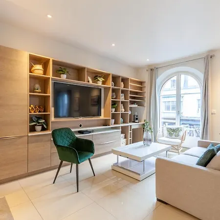 Apartment Luxurious 2 Bedroom Duplex On Place Morny Deauville