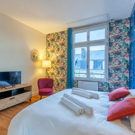 Apartment Luxurious 2 Bedroom Duplex On Place Morny